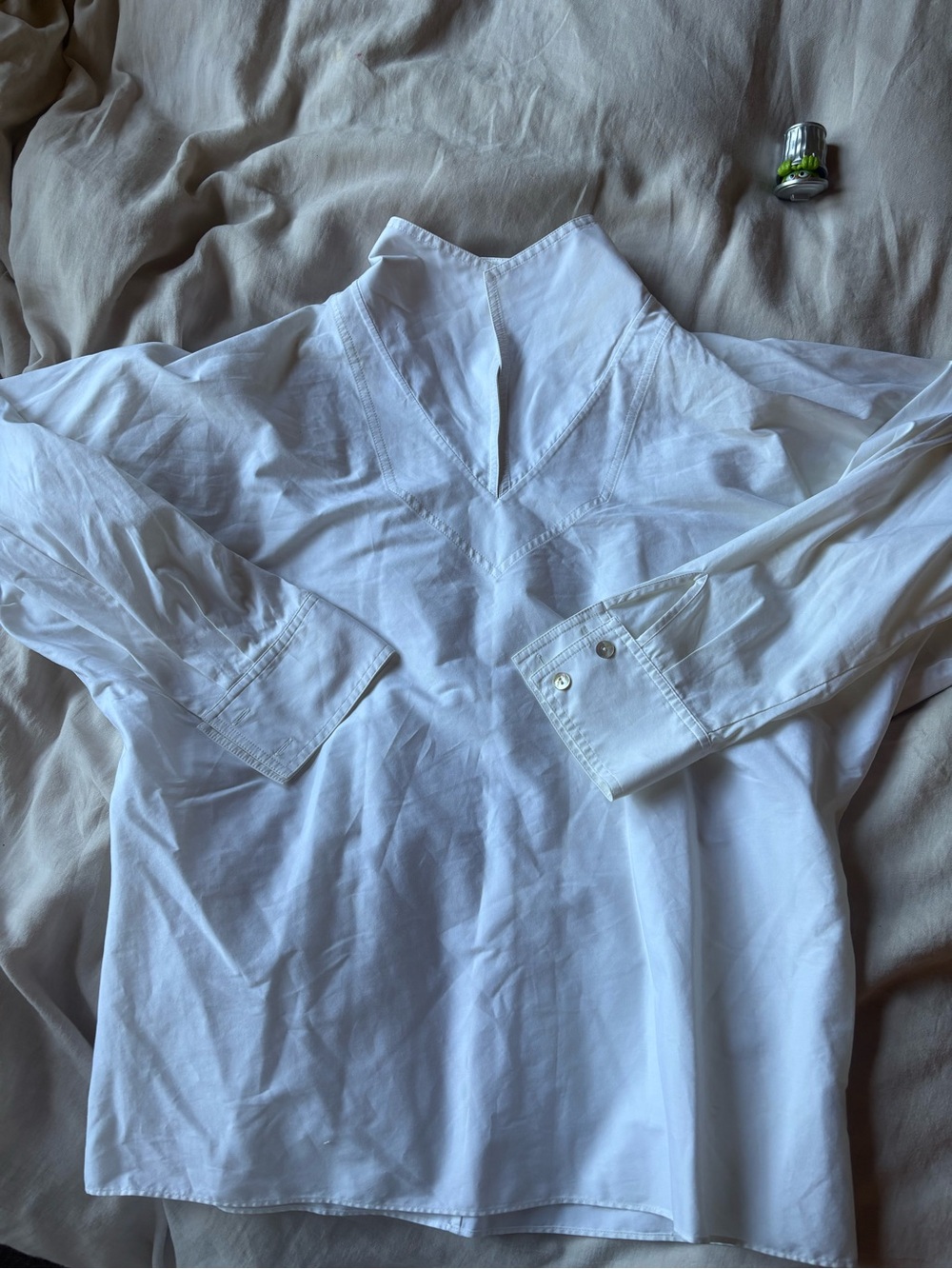 St. John White V-Slit Collar Long Sleeve Cotton Blouse